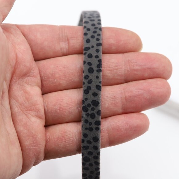 Gray Leopard Choker Adjustable Length Trendy Chokers (#25b) - Picture 3 of 9